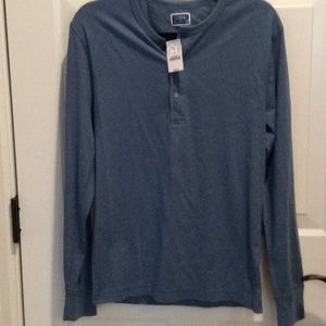 Men’s long sleeved t